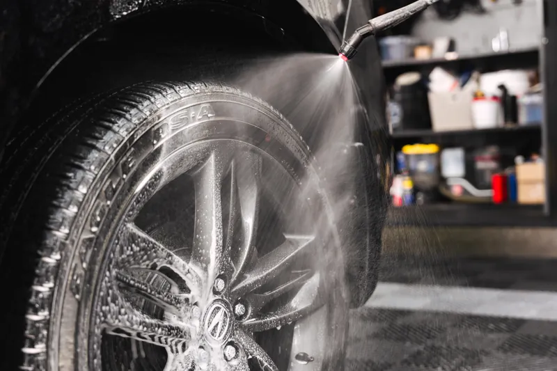 Detailing the wheels and brake calipers